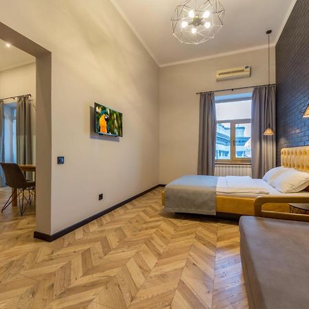 Idea Design Apart-Hotel Prorizna Kiew Exterior foto